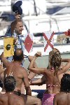 JERRY CALA' SALUTA LA FOLLA DI FANS